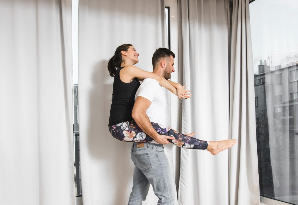 Jak dobrać długość szyny sufitowej